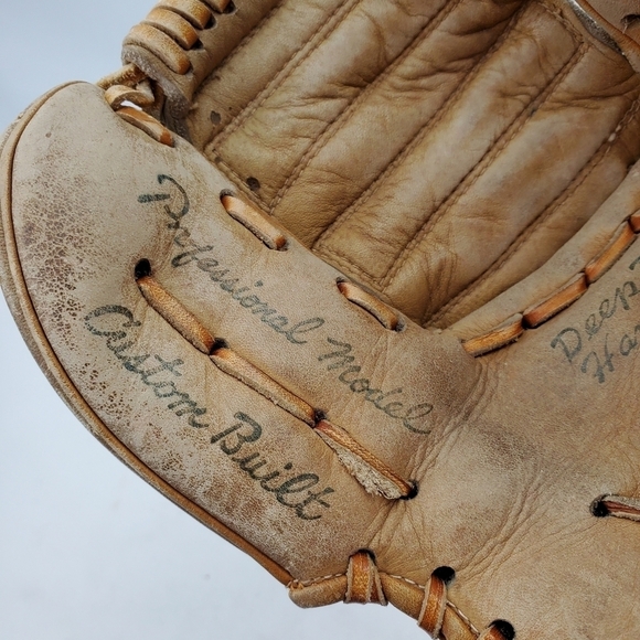 VTG 1663 T&C Baseball Glove Mitt 11" Right Hand Throw Leather Grain Steerhide - Picture 3 of 12